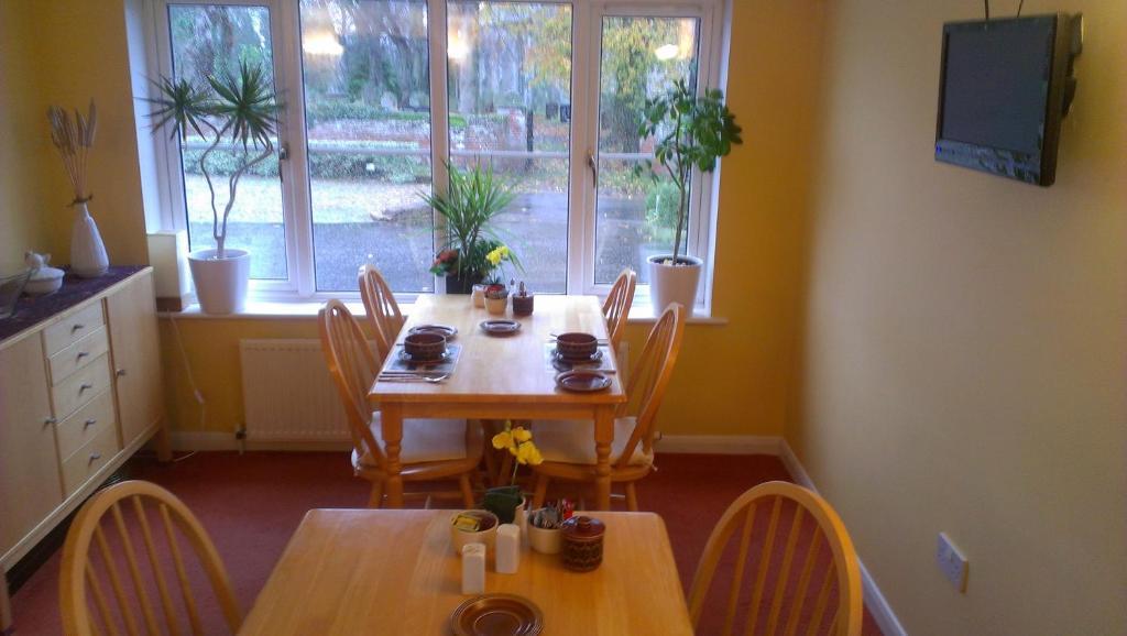 St Edmundsbury B&B Drayton  Exterior foto