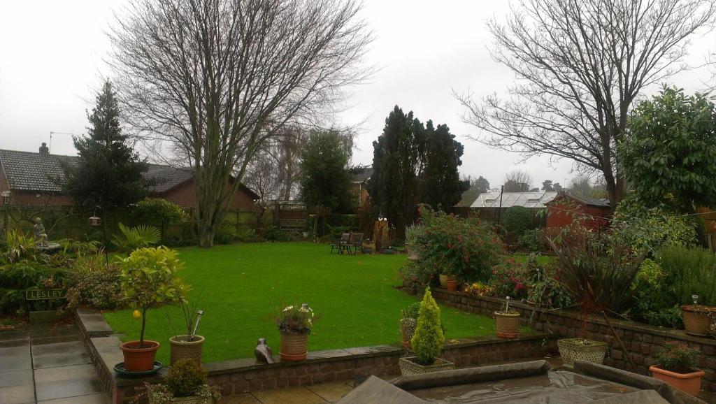 St Edmundsbury B&B Drayton  Exterior foto